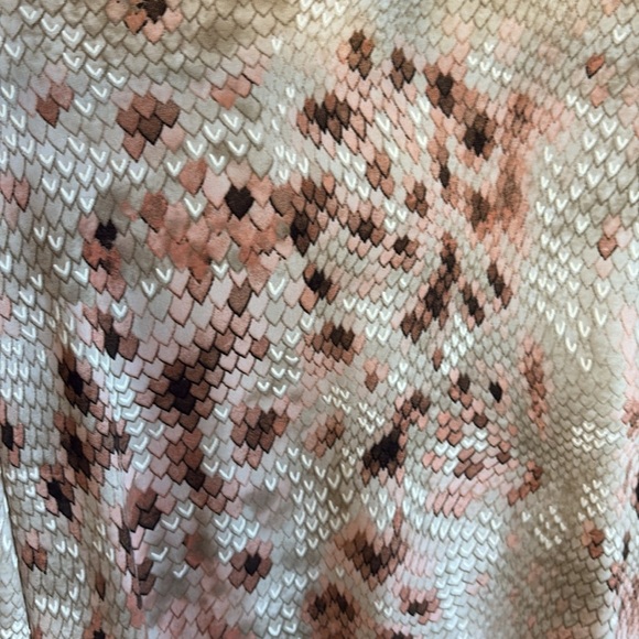 Clara Sun Woo Pink,Tan, White Textured Reptile Print Top/ Size medium/ NWT - Picture 10 of 10